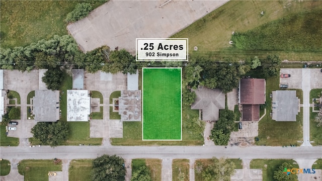 902 Simpson Rd, Victoria, TX 77904 - photo 3