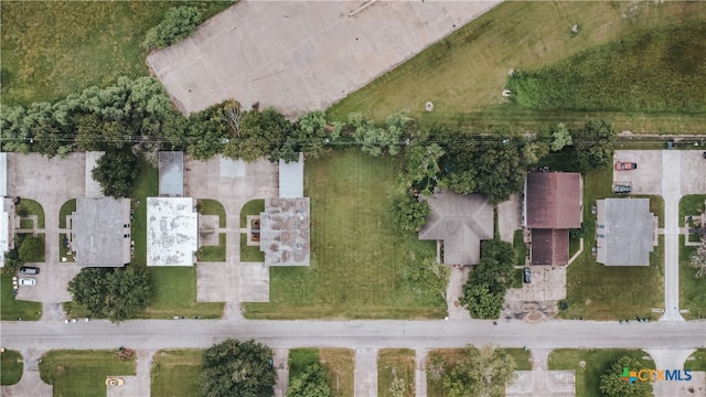 902 Simpson Rd, Victoria, TX 77904 - photo 4