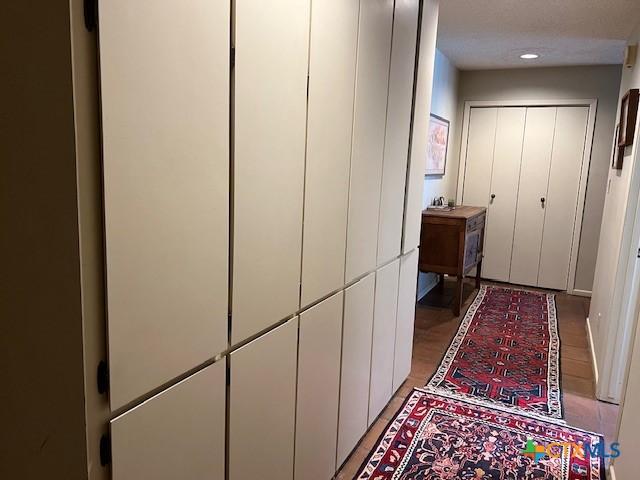 6014 Country Club Dr, Victoria, TX 77904 - view of corridor