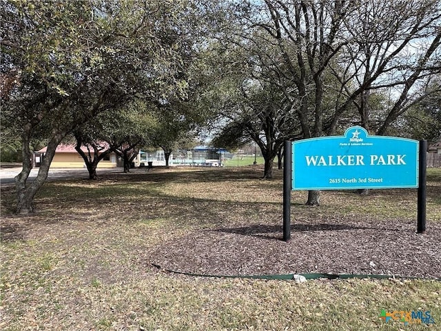 105 E Upshaw Ave, Temple, TX 76501 - photo 22