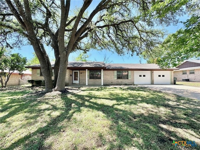 105 E Upshaw Ave, Temple, TX 76501 - photo 1