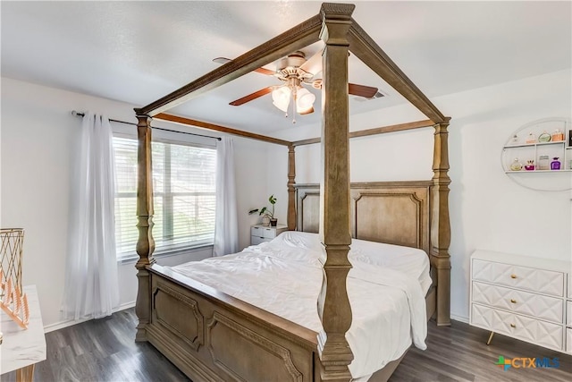 5500 Lions Gate Ln, Killeen, TX 76549 - bedroom with dark wood-style floors and a ceiling fan