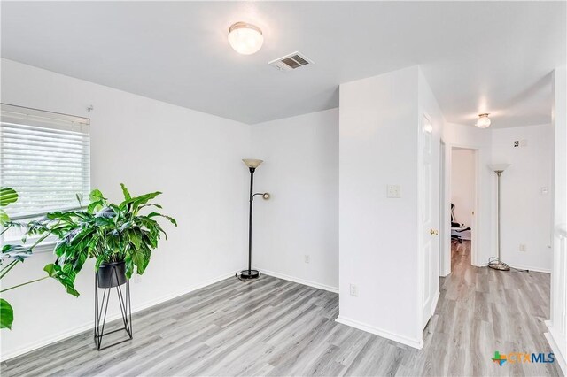 5500 Lions Gate Ln, Killeen, TX 76549 - empty room with light wood finished floors