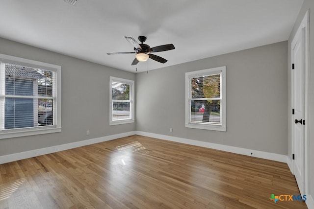 163 S Mesquite Ave, New Braunfels, TX 78130 - spare room featuring light wood-style flooring and a ceiling fan
