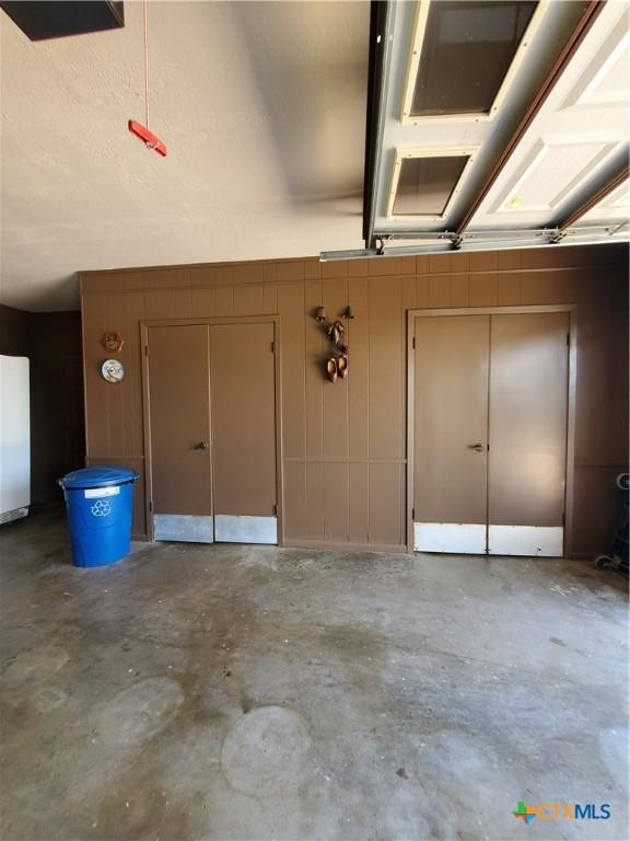313 N Church, Goliad, TX 77963 - view of garage