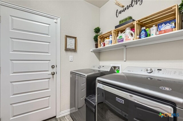 3256 Pablo Cir, Round Rock, TX 78665 - laundry area featuring separate washer and dryer, wood finished floors, and baseboards