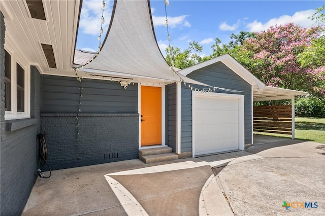 1600 N Beal St, Belton, TX 76513 - garage featuring driveway