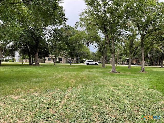 Listing photo 3 for TBD Josephine St, Yoakum TX 77995