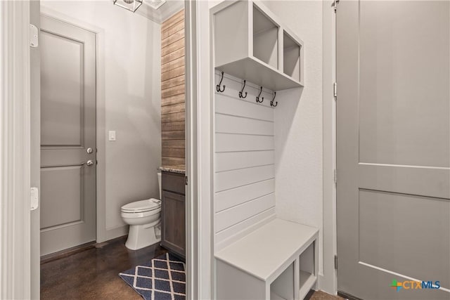 2718 Beaver Ln, New Braunfels, TX 78132 - mudroom featuring finished concrete flooring