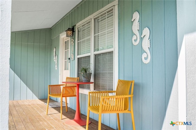 819 S Magnolia St, Rockport, TX 78382 - view of porch