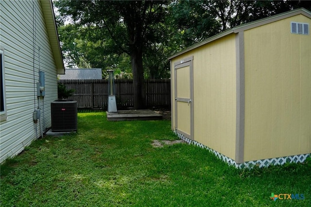 22631 John Rolfe Ln, Katy, TX 77449 - view of yard featuring a shed