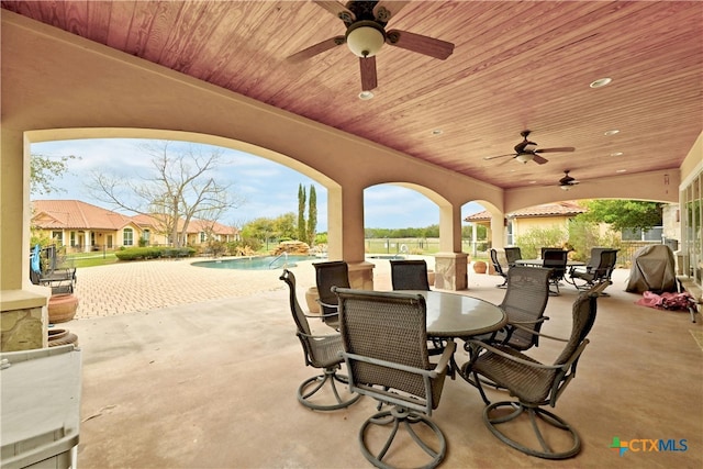 view of patio with ceiling fan