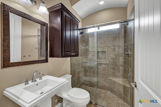 2194 Ranch Loop Dr, New Braunfels, TX 78132 - full bathroom featuring a stall shower
