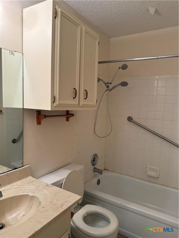 1051 Country Club Dr Unit 19, Seguin, TX 78155 - photo 13