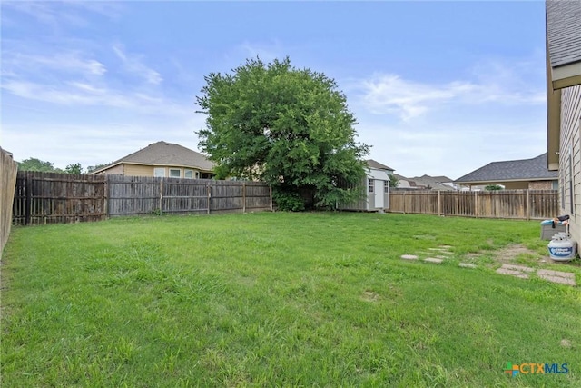 6203 Morganite Dr, Killeen, TX 76542 - view of yard with a shed and an outdoor structure