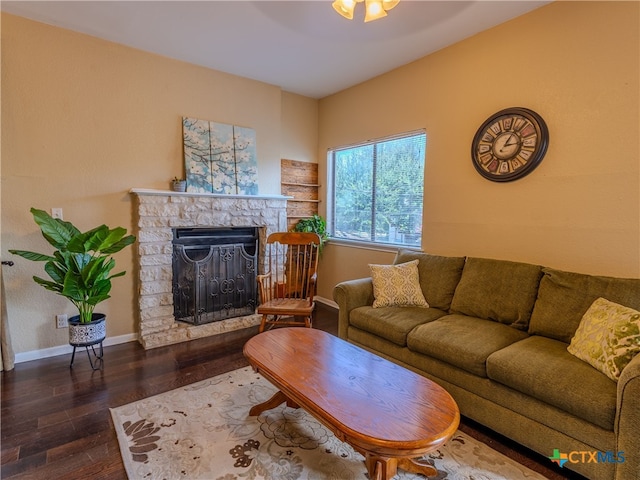 1013 Chestnut St, San Marcos, TX 78666 - photo 1