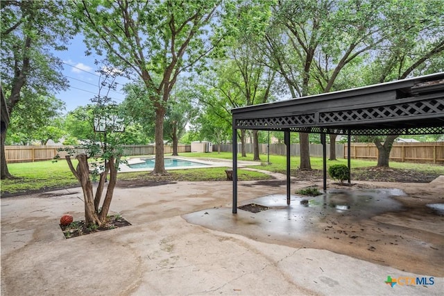 4101 Briar Cliff Rd, Temple, TX 76502 - surrounding community featuring a fenced backyard, a pool, and a patio