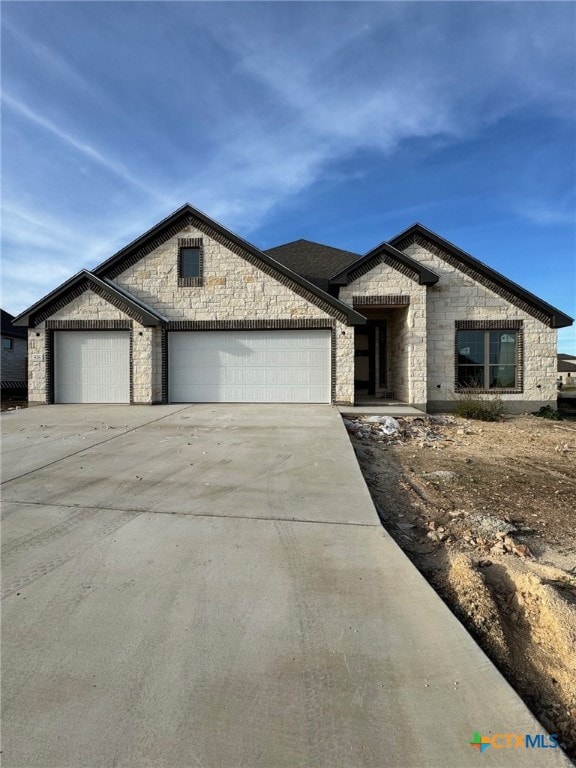 view of front of home featuring a garage