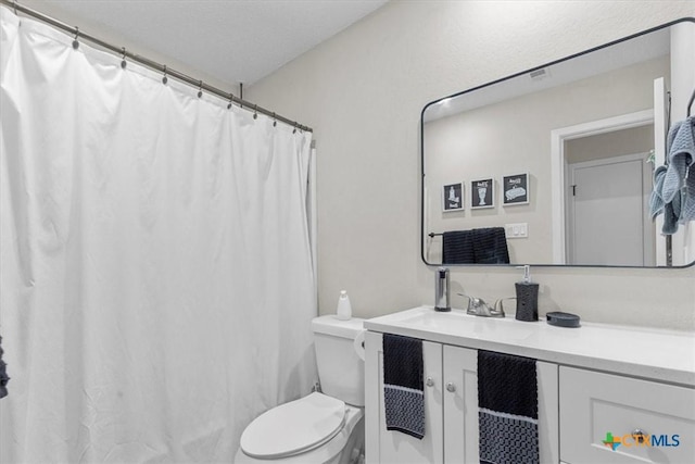 4103 Koala Dr, Killeen, TX 76543 - full bath with vanity, a shower with curtain, and toilet