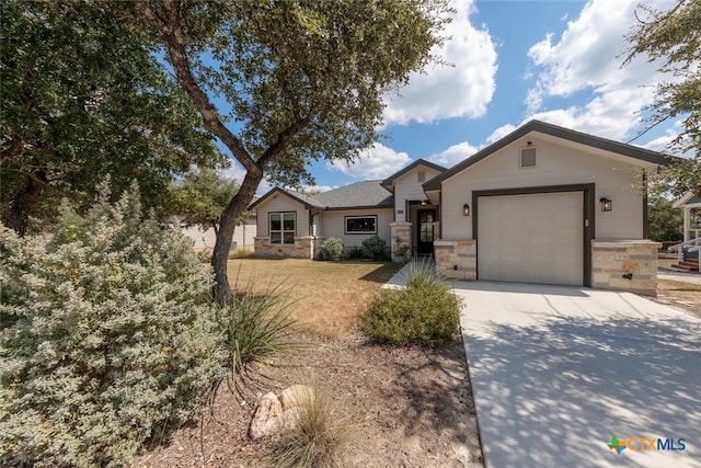 1175 Lavaca, Canyon Lake, TX 78133 - single story home featuring an attached garage, stone siding, and driveway