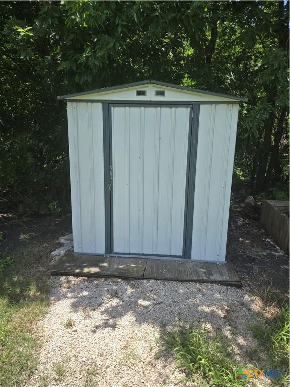 1210 W Clark St, Bartlett, TX 76511 - photo 11