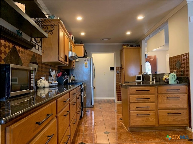3002 Veterans Ave, Copperas Cove, TX 76522 - kitchen featuring stainless steel appliances, crown molding, extractor fan, tile patterned floors, and recessed lighting