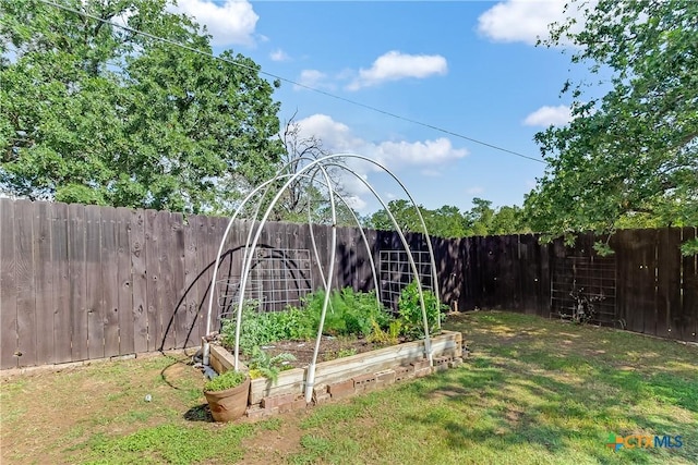 1518 Skyline Dr, Kingsland, TX 78639 - view of yard with a garden