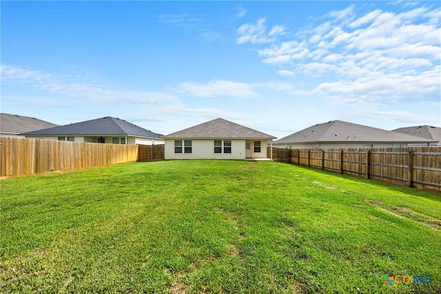 8903 Cantera Ridge Rd, Temple, TX 76502 - rear view of house featuring a fenced backyard