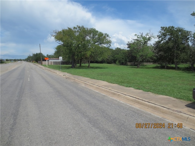 Listing photo 3 for 3307 E Juan Linn St, Victoria TX 77901