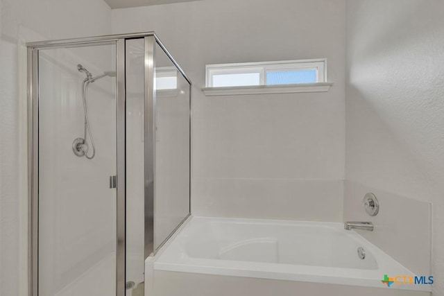 471 Copper Hill Dr, New Braunfels, TX 78130 - bathroom featuring a garden tub and a shower stall