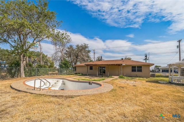 exterior space with a yard