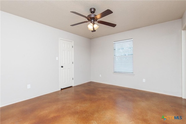 empty room with ceiling fan