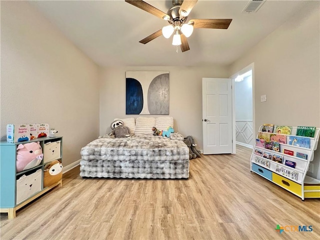 101 Biltmore Dr, Victoria, TX 77904 - bedroom with wood finished floors and a ceiling fan