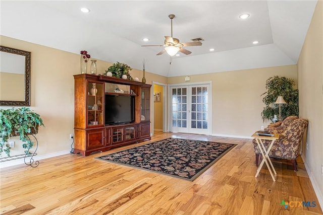 444 E Maxwell Ditch Rd, Port Lavaca, TX 77979 - living area with ceiling fan, light wood-style floors, recessed lighting, and vaulted ceiling