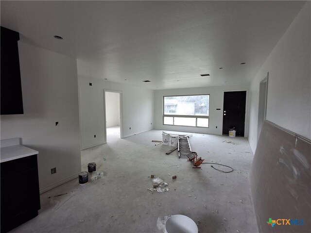 1617 E Miller St, Belton, TX 76513 - view of unfurnished living room