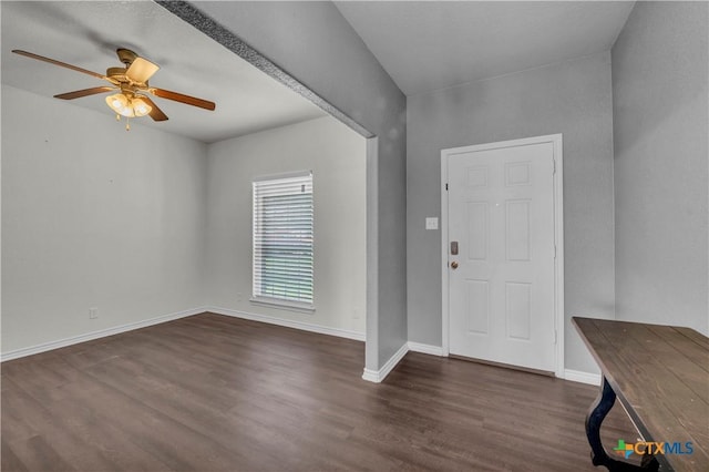 2506 Alamocitos Creek Dr, Killeen, TX 76549 - foyer featuring dark wood-style flooring, ceiling fan, and baseboards