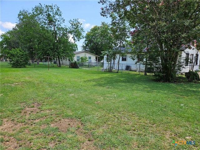 703 Atkinson Ave, Killeen, TX 76541 - view of yard