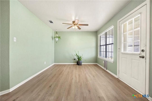 4408 Frontier Trl, Killeen, TX 76542 - unfurnished room featuring wood finished floors and ceiling fan