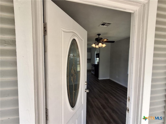 512 S 13th St, Temple, TX 76504 - property entrance featuring visible vents