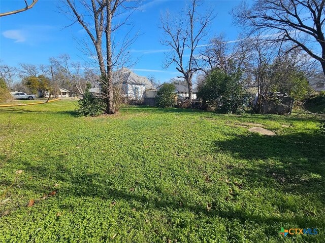 1126 N 11th St, Waco, TX 76707 - photo 10