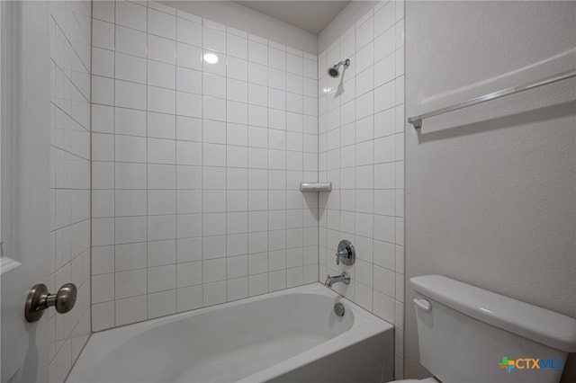 full bath with toilet and bathtub / shower combination