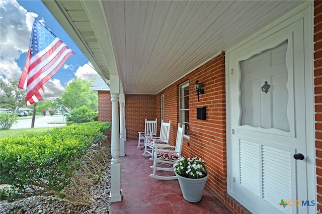 929 E Cedar St, Seguin, TX 78155 - view of porch