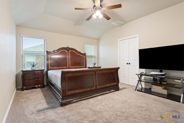 4004 Brookside Dr, Killeen, TX 76542 - bedroom featuring light colored carpet, lofted ceiling, ceiling fan, and a closet