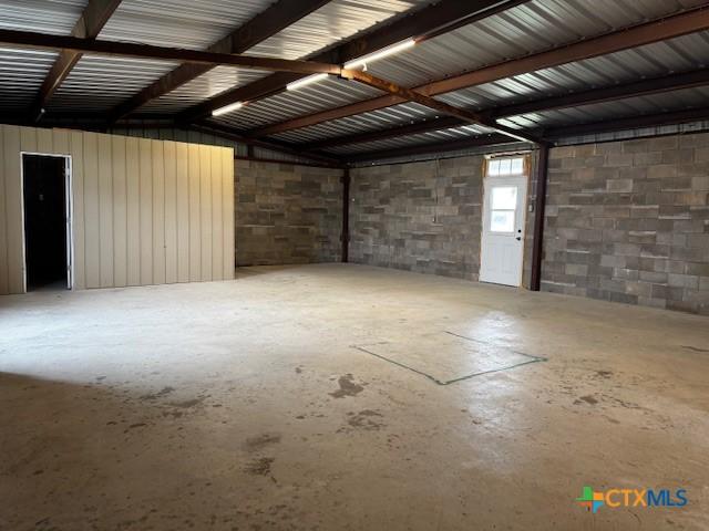 916 Stone Rd, Temple, TX 76501 - view of garage