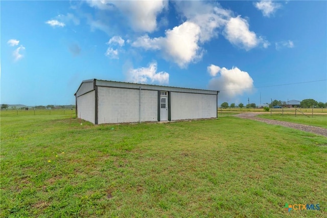 916 Stone Rd, Temple, TX 76501 - view of pole building featuring a lawn and a rural view