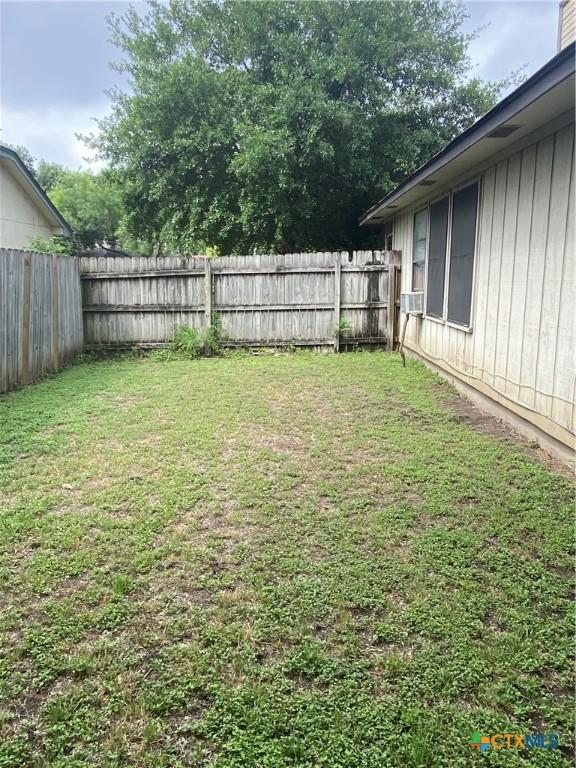 1318 Deupree Dr, Austin, TX 78753 - view of yard