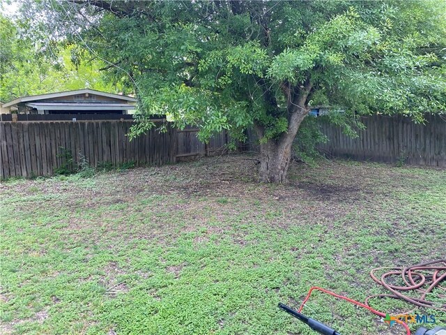 1318 Deupree Dr, Austin, TX 78753 - view of yard with fence