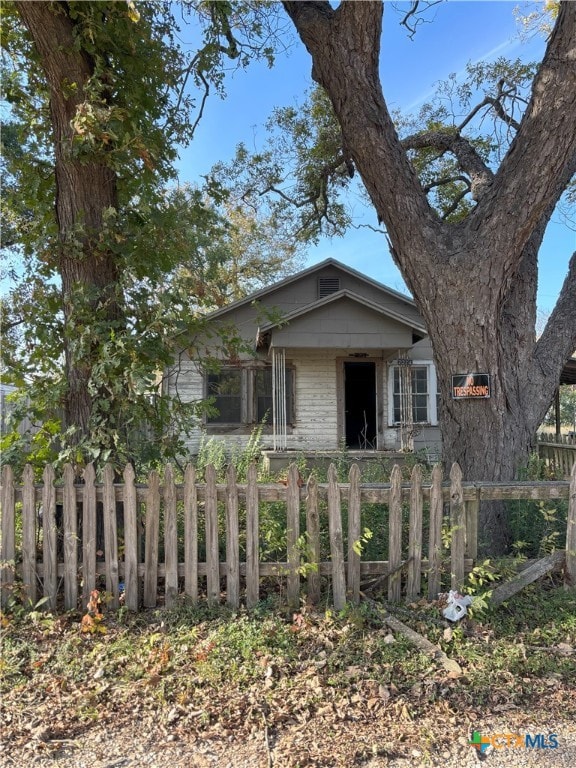 view of front of house