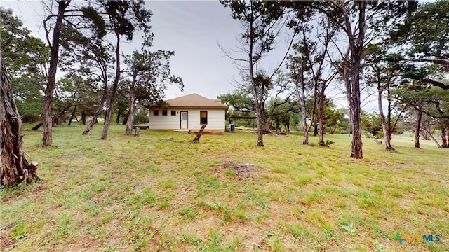 1802 Spring Valley Dr, Dripping Springs, TX 78620 - view of grassy yard
