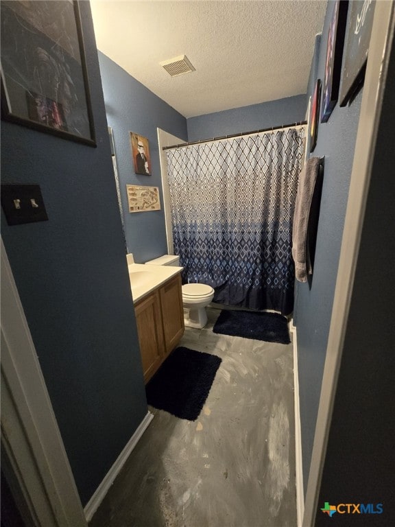 2814 Blackburn Dr, Killeen, TX 76543 - bathroom with vanity, a shower with shower curtain, and a textured ceiling